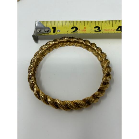 Vintage Chanel Made in France Twist Bangle - Picture 8 of 16